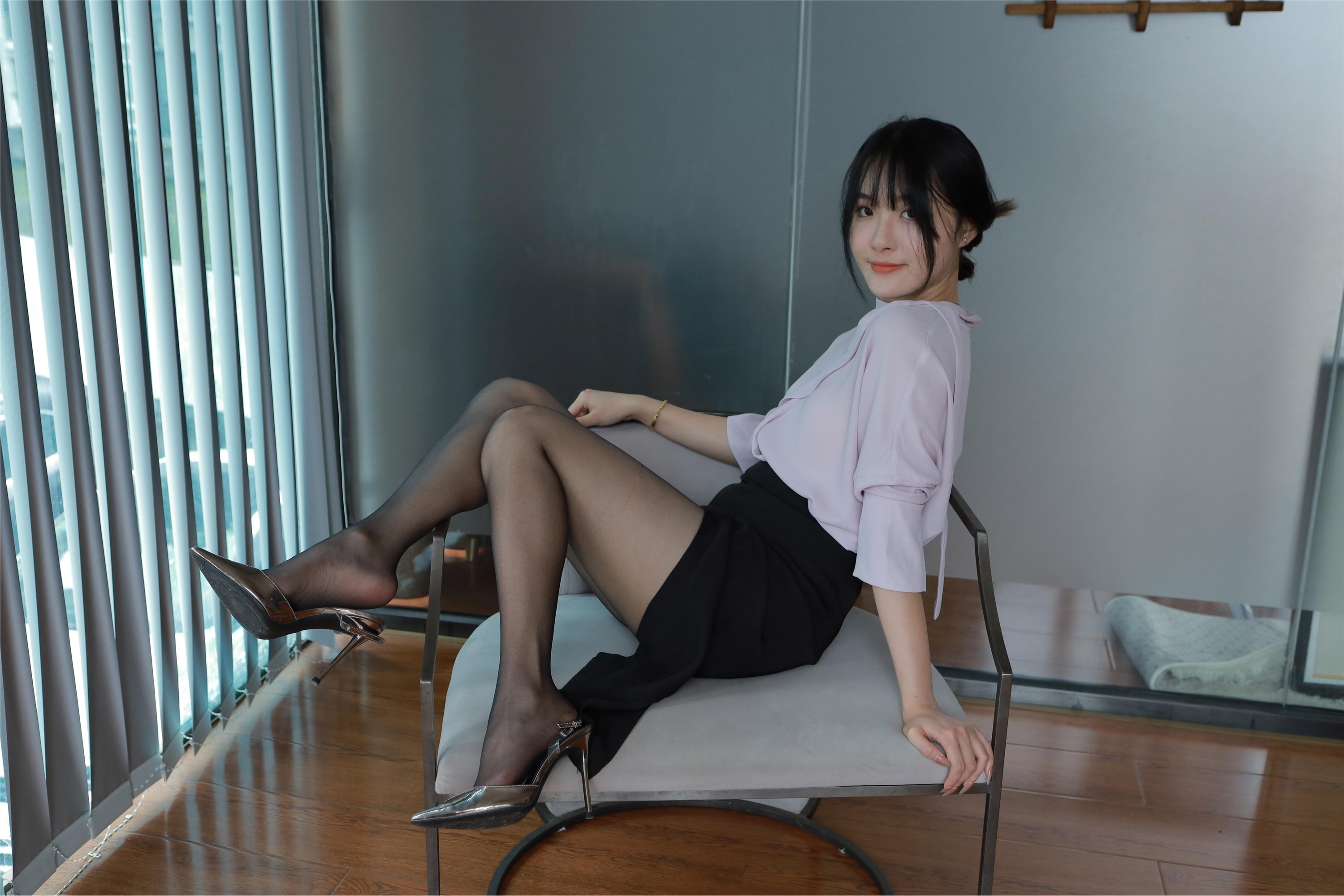 IESS异思趣向  2024.06.28 丝享家 1780 婉萍《职业黑丝》